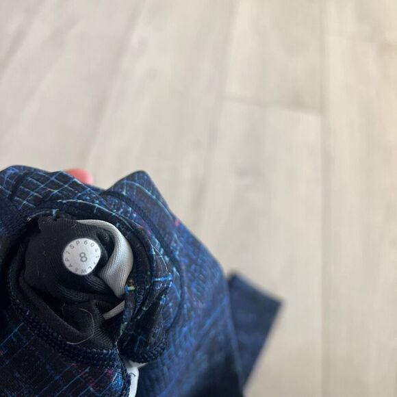 Lululemon women’s leggings size 8 - Picture 8 of 9